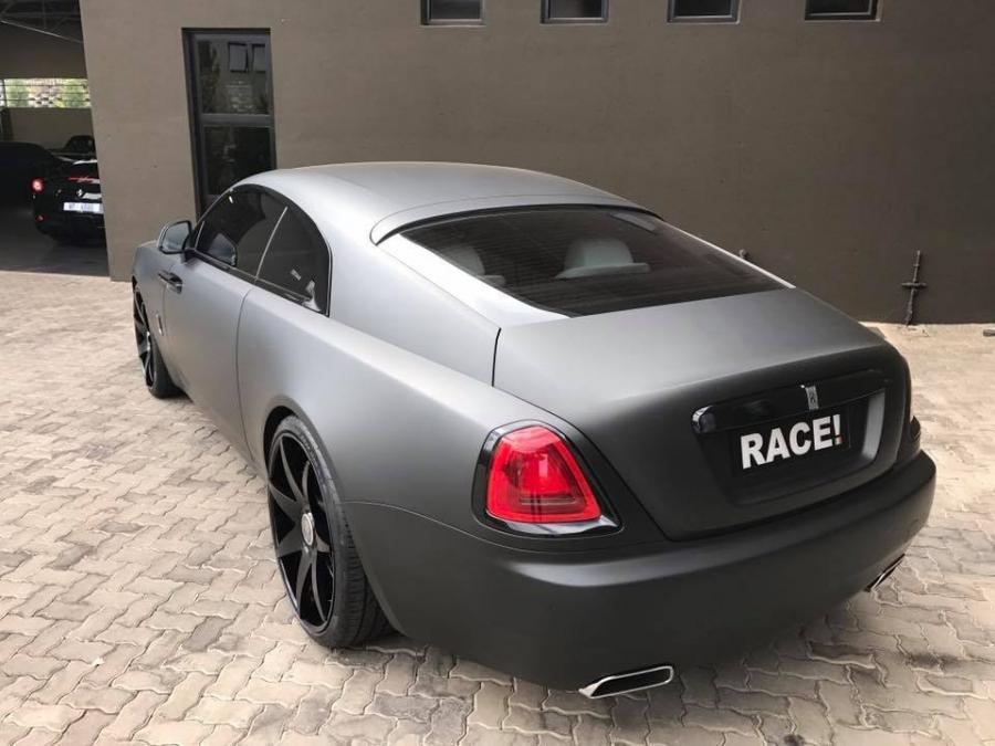  Rolls-Royce Wraith Matte Black by RACE! 2017 года  (фото 3 из 13)